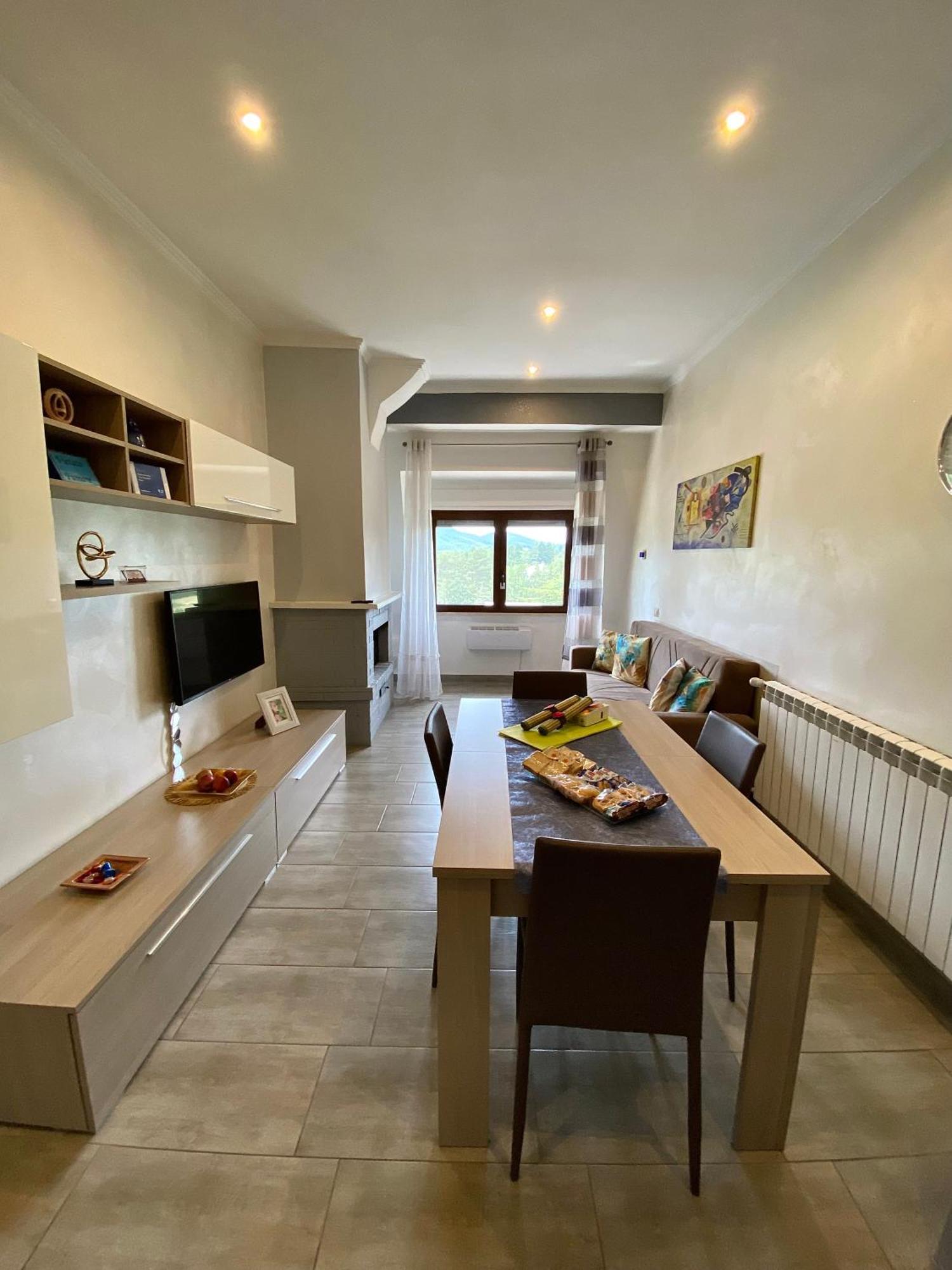 Appartamento Casa Vacanze Bijou Fiuggi Εξωτερικό φωτογραφία